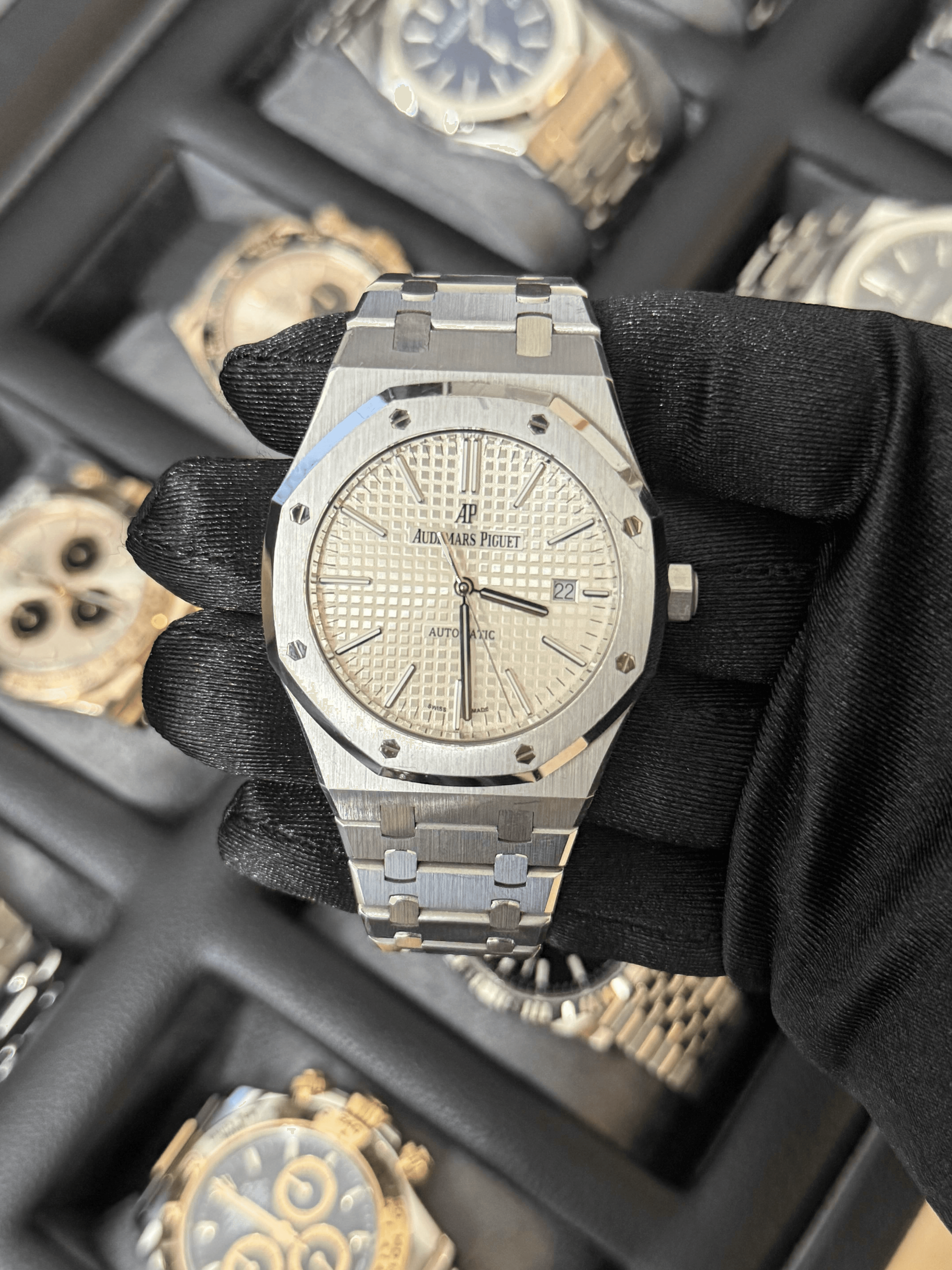 Audemars Piguet Royal Oak view 5