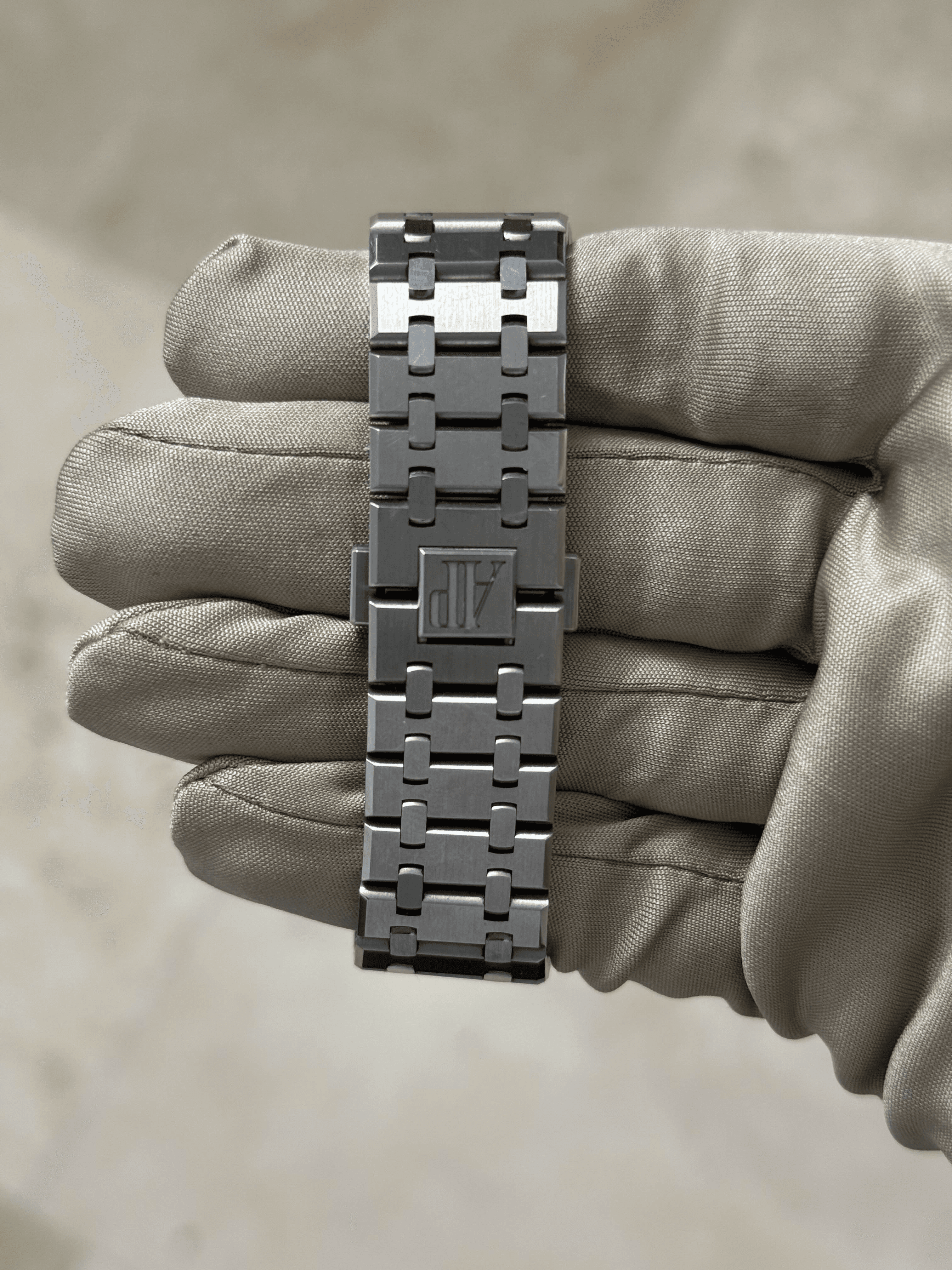 Audemars Piguet Royal Oak view 4