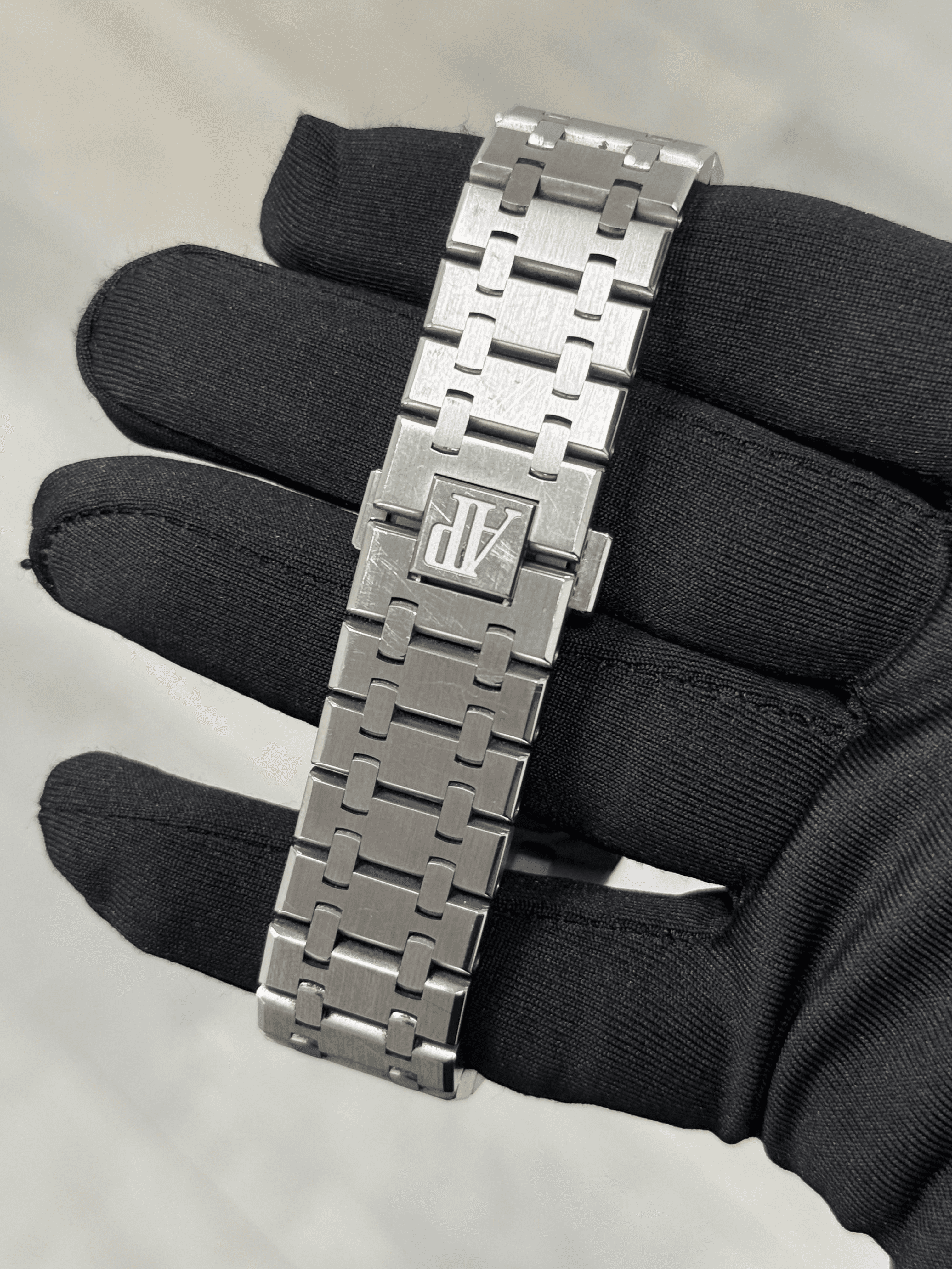 Audemars Piguet Royal Oak view 3