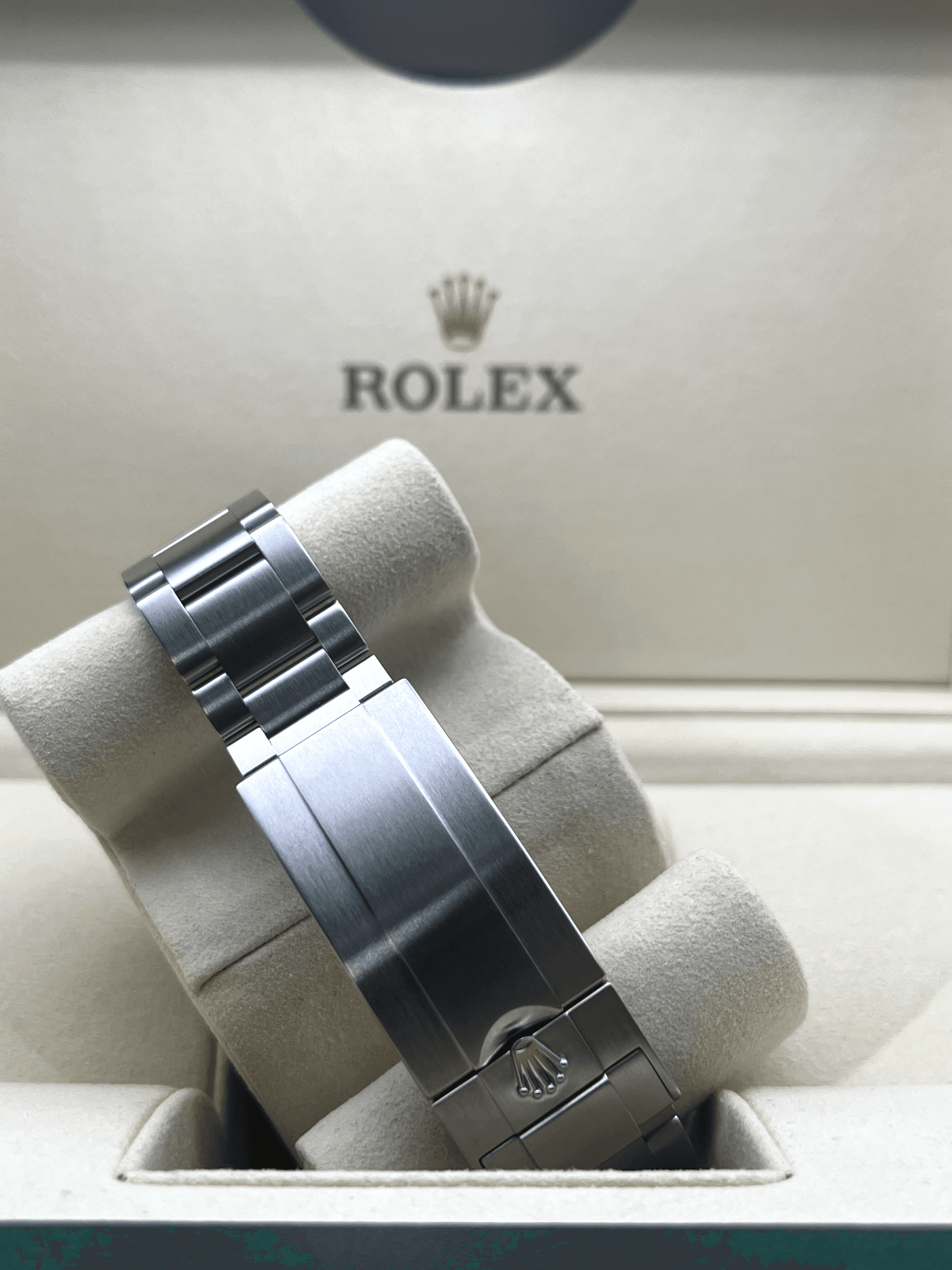 Rolex Submariner view 4