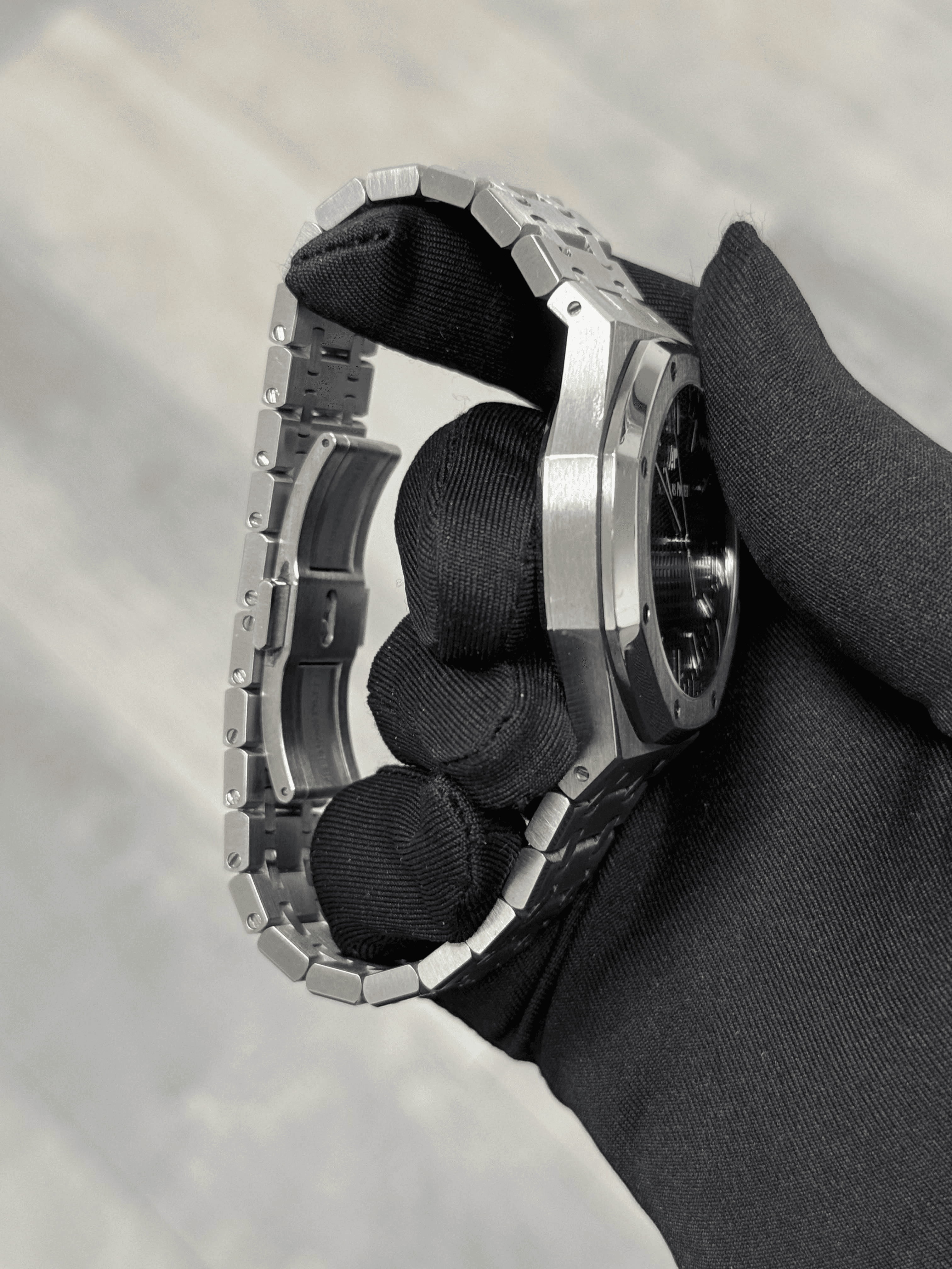 Audemars Piguet Royal Oak view 2