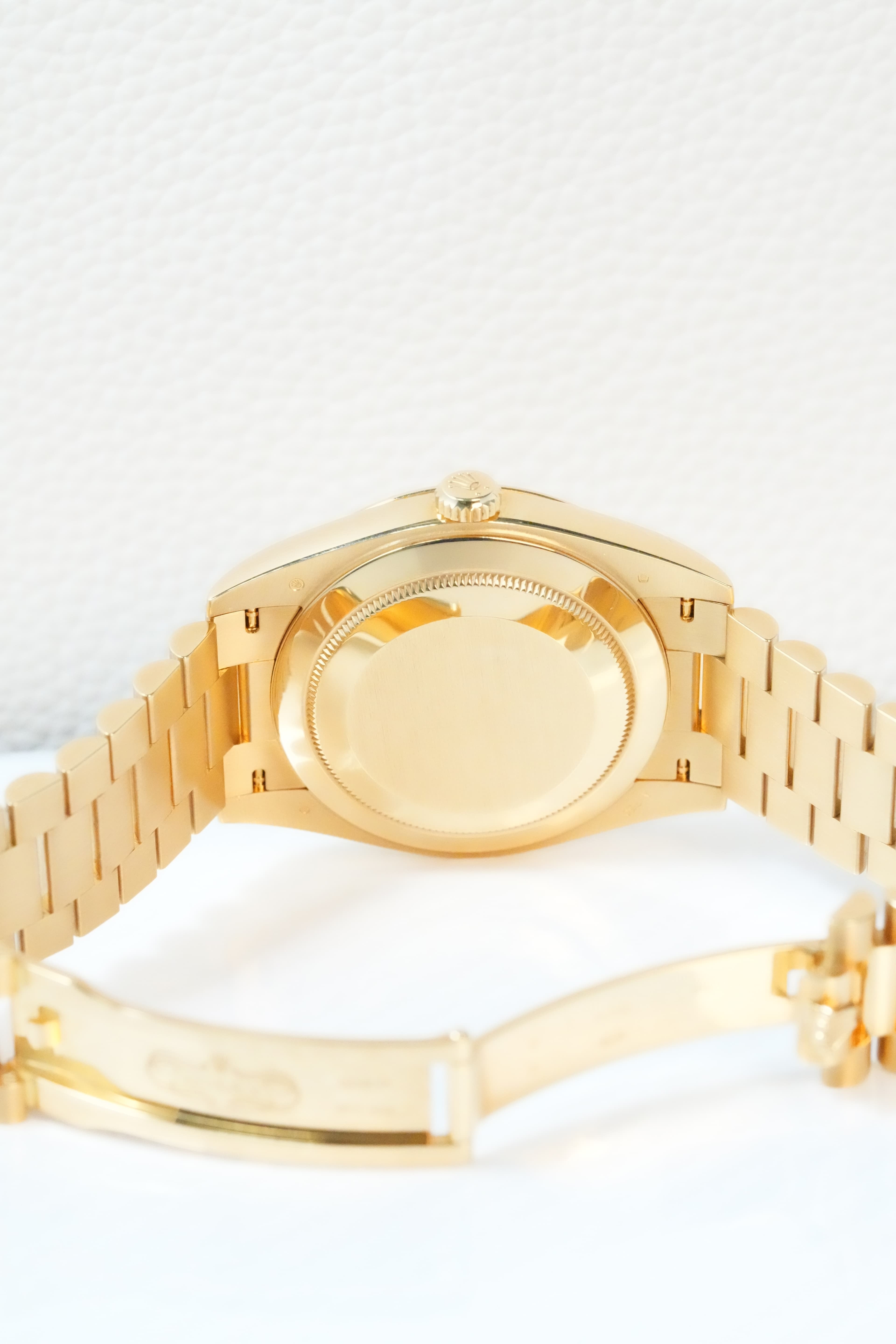 Rolex Day-Date 40 view 4