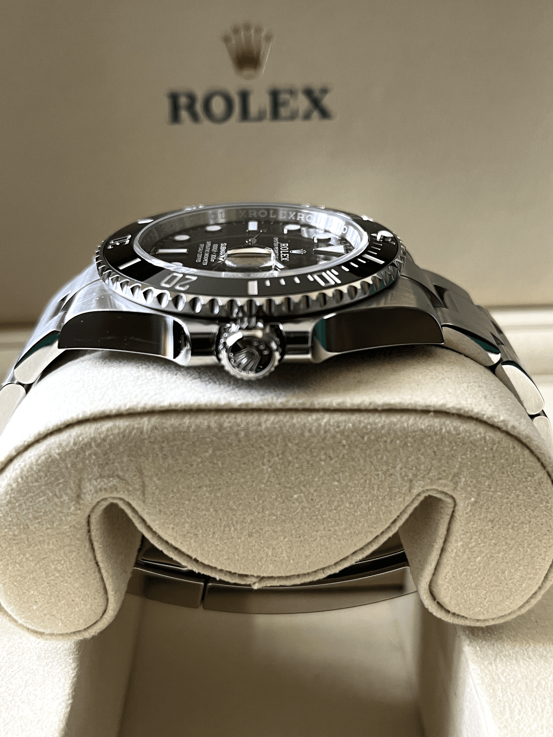 Rolex Submariner view 6