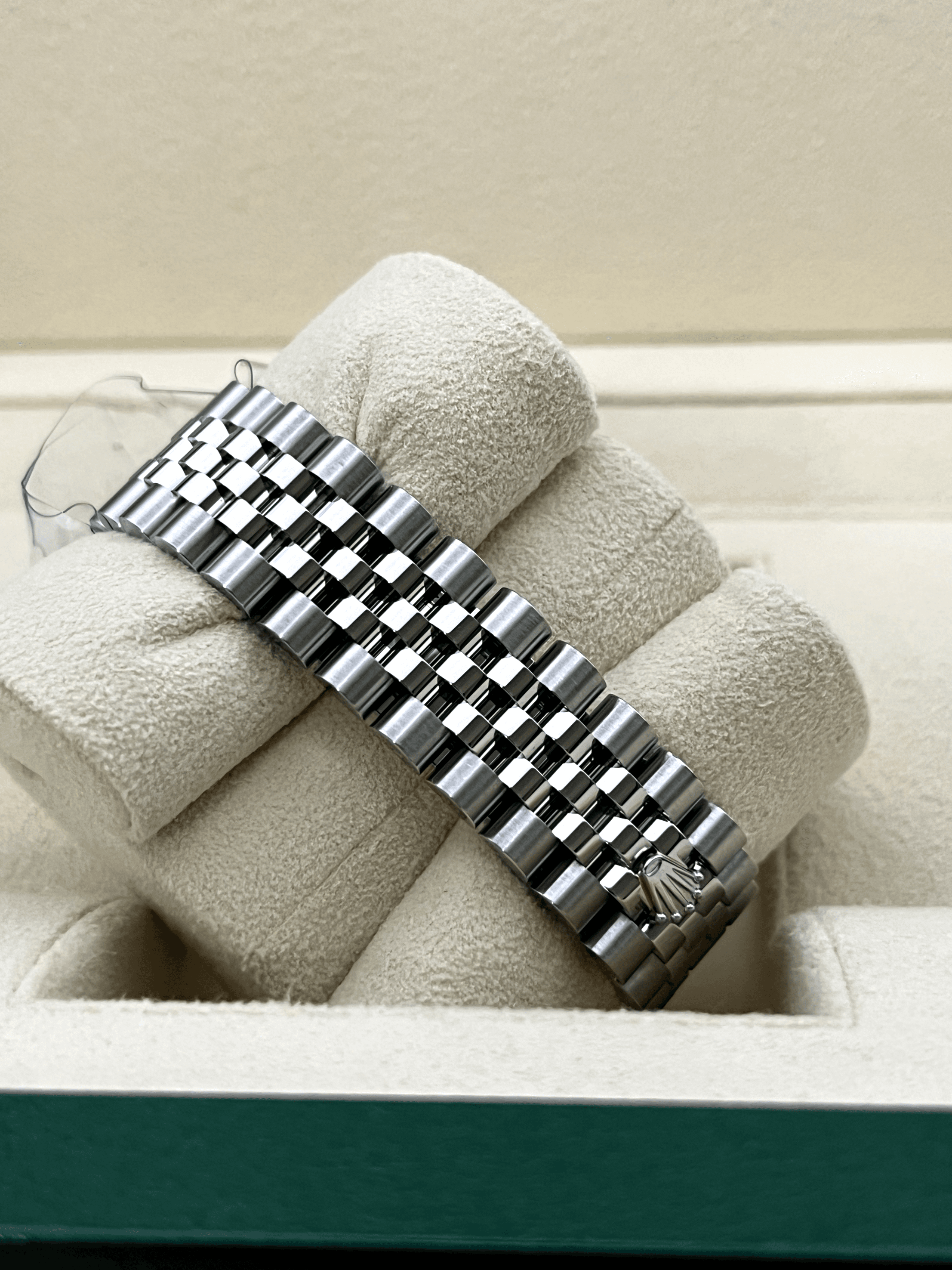 Rolex GMT-Master II view 3